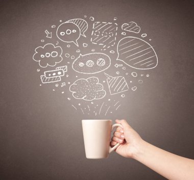 Çay bardağı tutan el