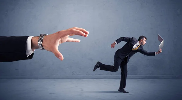 Empresario corriendo de la mano — Foto de Stock