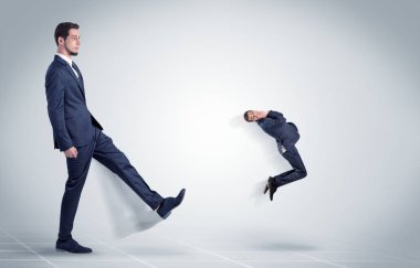 Genç işadamı patron tarafından ateş