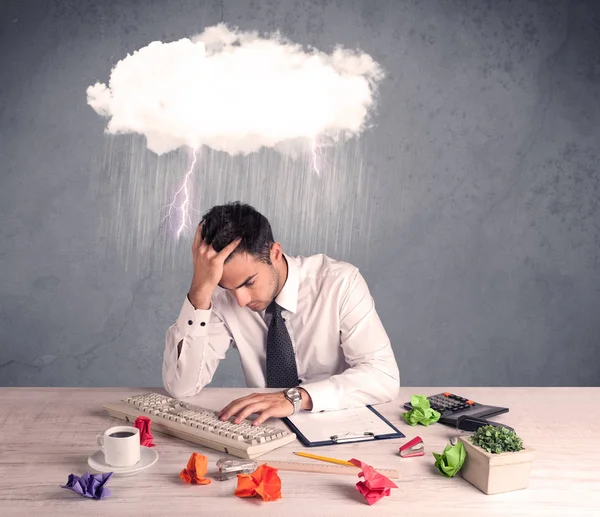 Ofisteki stresli iş adamı