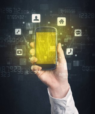 el ile altın perde smartphone tutarak