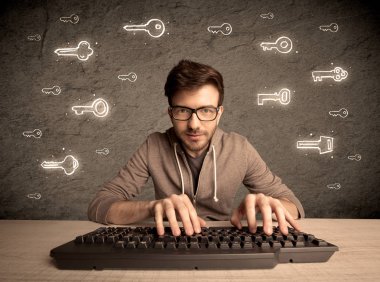 Hacker inek adam ile çizilmiş parola anahtar taşı