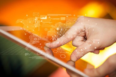 Tablet grafiklerle dokunmadan parmak