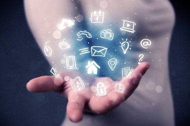 Kadın holding mavi uygulamaları