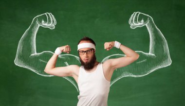 Sıska genç adam çalışıyor.