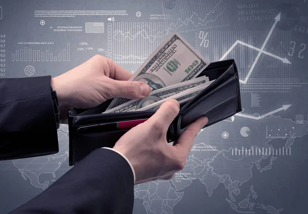 มือของนักธุรกิจเอาดอลลาร์ออกจากกระเป๋าเงิน — ภาพถ่ายสต็อก