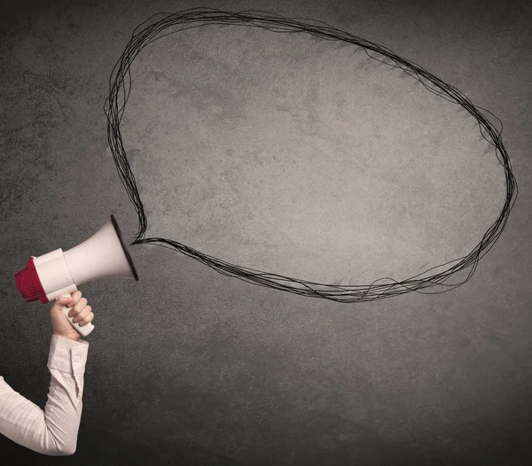 Konuşma balonu ile megafon