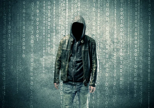 Sayıları olan öfkeli gizemli hacker.