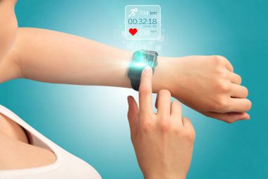  Kadın el smartwatch.