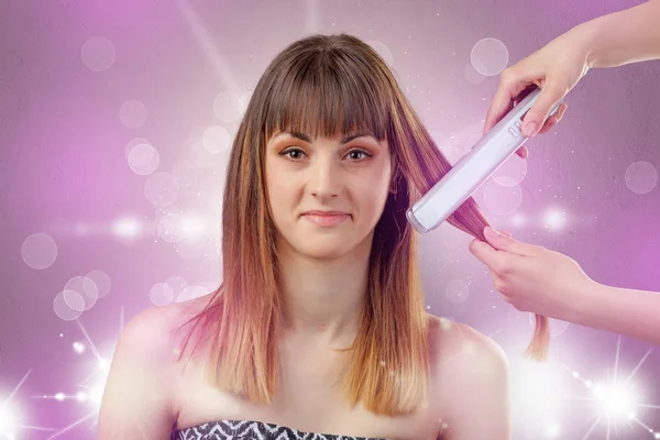 Ung kvinna porträtt med glänsande rosa salongen koncept — Stockfoto
