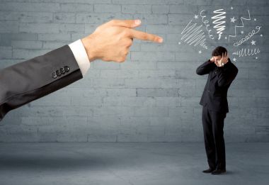 Profesyonel olmayan satıcı ateş olmak