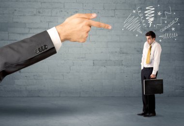 Profesyonel olmayan satıcı ateş olmak