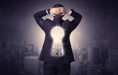 Keyhole sırt ile ayakta işadamı