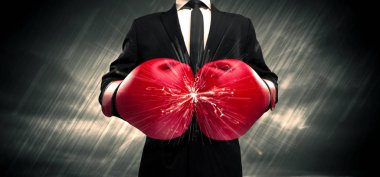 Boks eldivenleri çatışmıştı