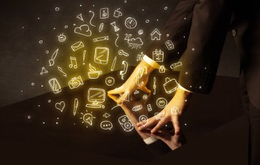 Etkileşimli tablo dokunmadan eller