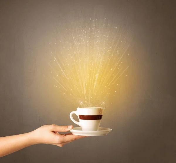 Ręka gospodarstwa coffee cup — Zdjęcie stockowe