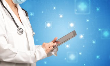 kadın doktor tablet ile