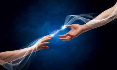 Uzayda parmakları birbirine bağlayan eller