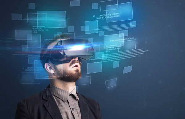 Hombre de negocios con gafas de realidad virtual —  Fotos de Stock