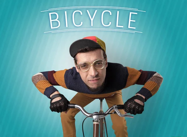 坚果的自行车骑手，他的自行车 — 图库照片
