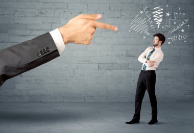 Profesyonel olmayan satıcı ateş olmak