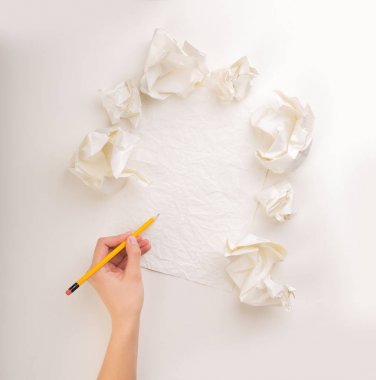 El buruşuk kağıt yazma