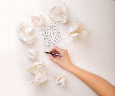 El buruşuk kağıt yazma