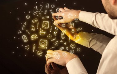 Etkileşimli tablo dokunmadan eller