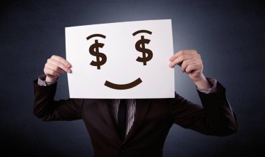 Aç gözlü duygu ile kağıt tutan işadamı 