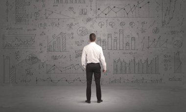 Satıcı iş çizelgeleri duvar ile