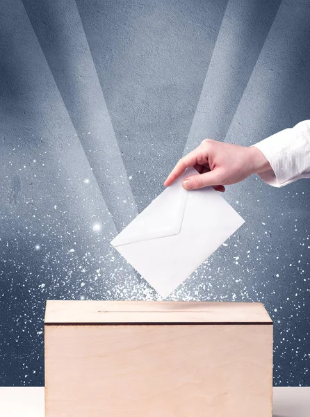 Ballot box with person casting vote — Stock Photo, Image