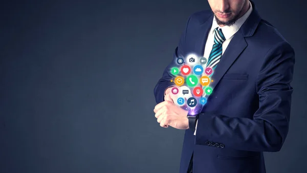 Businessman wearing smartwatch. — Stock Photo, Image