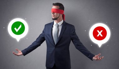 Blindfolded işadamı seçmek çalışıyor
