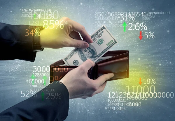 Affärsman hand tar ut dollar från plånbok — Stockfoto