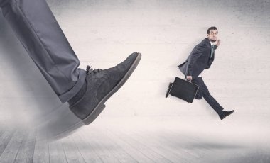 Koca ayak yangın küçük iş adamı