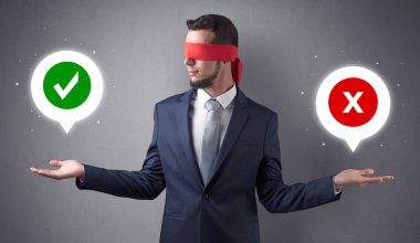 Blindfolded işadamı seçmek çalışıyor