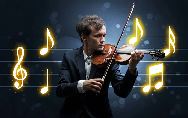 Joven violinista con hoja de música — Foto de Stock