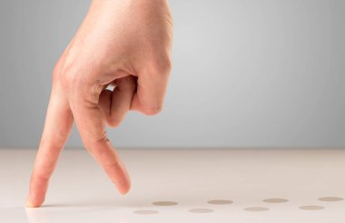 Yürüyen parmak kavramı