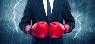 Yağmurda boks işadamı