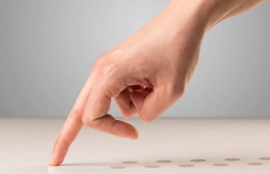 Yürüyen parmak kavramı