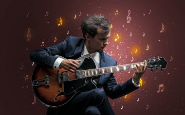 Klasik müzisyen ile düşen notlar