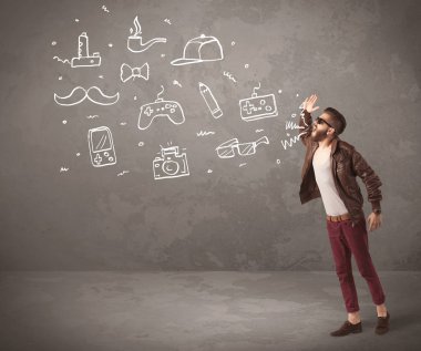 Komik hippi adam çizilmiş şeyler bağırıyor.