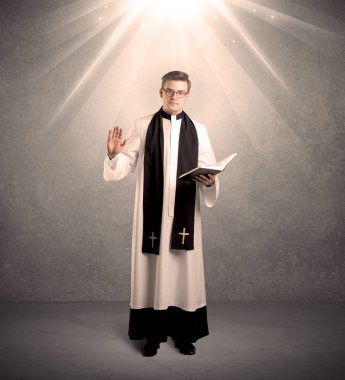 onun nimet veren genç rahip