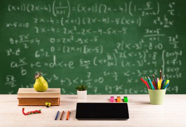 Öğrenci okulundan matematik dersi