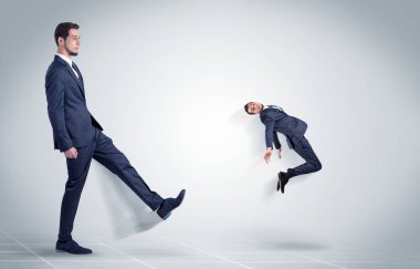 Genç işadamı patron tarafından ateş