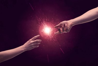 Dokunan eller uzayda ışıldar