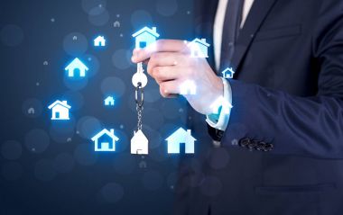 Evlerin tuşu tutmakta işadamı