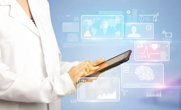 Female doctor with tablet — Stock Photo, Image