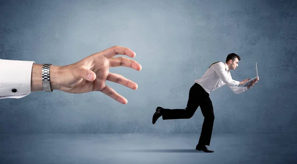 Empresario corriendo de la mano — Foto de Stock