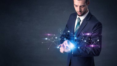 Smartwatch ağ kavramı ile.